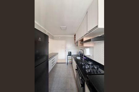 Apartamento à venda com 70m², 3 quartos e 2 vagas Apartamento à venda com 70m², 3 quartos e 2 vagasCozinha
