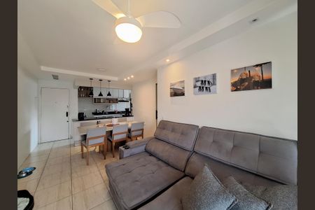 Apartamento à venda com 70m², 3 quartos e 2 vagas Apartamento à venda com 70m², 3 quartos e 2 vagasSala