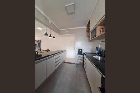 Apartamento à venda com 70m², 3 quartos e 2 vagas Apartamento à venda com 70m², 3 quartos e 2 vagasCozinha