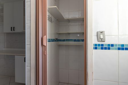 Apartamento à venda com 64m², 2 quartos e 1 vagaÁrea de Serviço