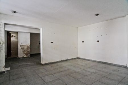 Casa à venda com 400m², 4 quartos e 8 vagasSalão