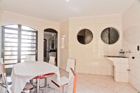 Casa à venda com 400m², 4 quartos e 8 vagasÁrea de Serviço