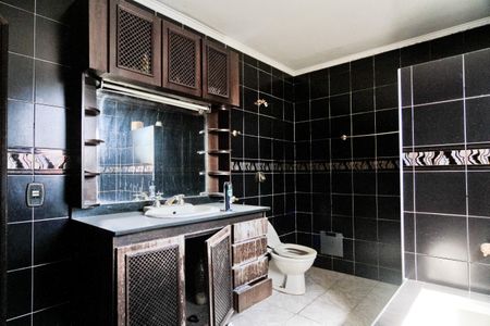 Casa à venda com 400m², 4 quartos e 8 vagasBanheiro