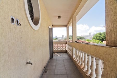 Casa à venda com 400m², 4 quartos e 8 vagasVaranda
