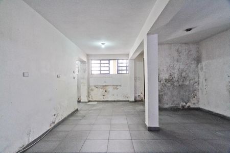 Casa à venda com 400m², 4 quartos e 8 vagasSalão