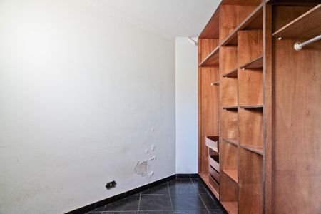 Casa à venda com 400m², 4 quartos e 8 vagasCloset do quarto 1