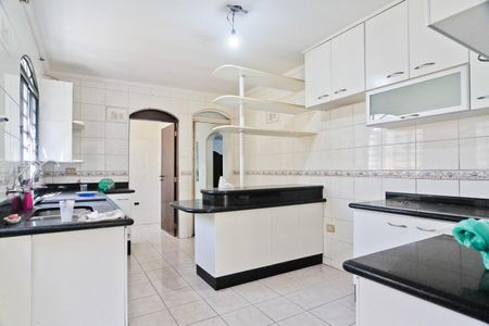 Casa à venda com 400m², 4 quartos e 8 vagasCozinha