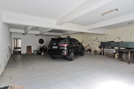Casa à venda com 400m², 4 quartos e 8 vagasGaragem