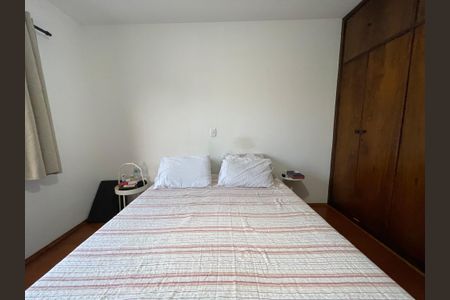 Casa à venda com 190m², 4 quartos e 2 vagas Casa à venda com 190m², 4 quartos e 2 vagasQuarto 1