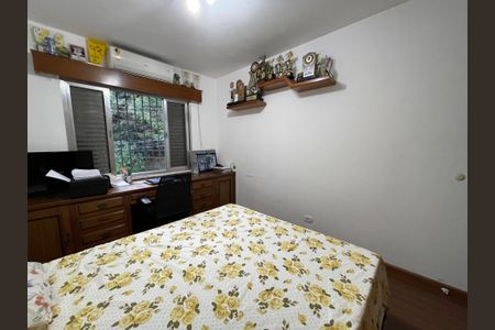 Casa à venda com 190m², 4 quartos e 2 vagas Casa à venda com 190m², 4 quartos e 2 vagasQuarto 2