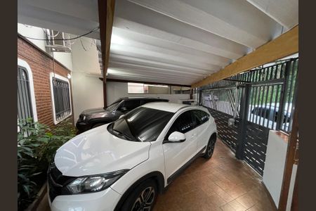 Casa à venda com 190m², 4 quartos e 2 vagas Casa à venda com 190m², 4 quartos e 2 vagasGaragem