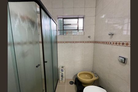 Casa à venda com 190m², 4 quartos e 2 vagas Casa à venda com 190m², 4 quartos e 2 vagasBanheiro 2