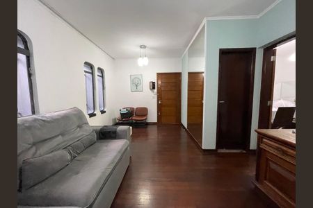 Sala de casa à venda com 4 quartos, 190m² em Jardim Rizzo, São Paulo