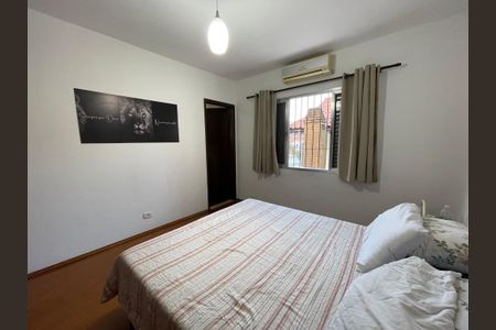 Casa à venda com 190m², 4 quartos e 2 vagas Casa à venda com 190m², 4 quartos e 2 vagasQuarto 1