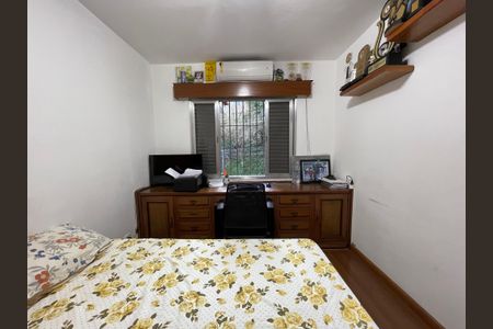 Casa à venda com 190m², 4 quartos e 2 vagas Casa à venda com 190m², 4 quartos e 2 vagasQuarto 2