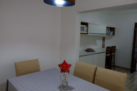Casa à venda com 115m², 3 quartos e 2 vagas Casa à venda com 115m², 3 quartos e 2 vagasSala de Jantar