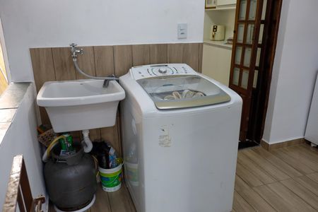Casa à venda com 115m², 3 quartos e 2 vagas Casa à venda com 115m², 3 quartos e 2 vagasLavanderia