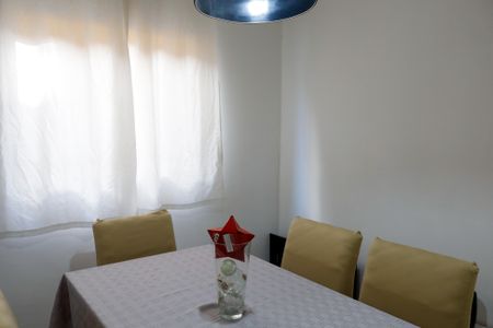 Casa à venda com 115m², 3 quartos e 2 vagas Casa à venda com 115m², 3 quartos e 2 vagasSala de Jantar