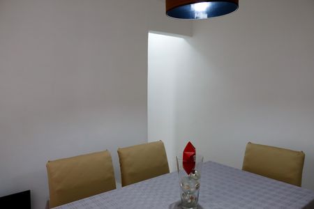 Casa à venda com 115m², 3 quartos e 2 vagas Casa à venda com 115m², 3 quartos e 2 vagasSala de Jantar