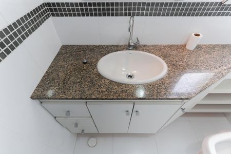 Apartamento à venda com 70m², 3 quartos e 1 vagaBanheiro da suíte