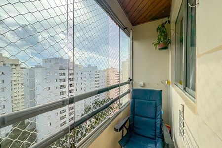Apartamento à venda com 57m², 2 quartos e 1 vagaVaranda