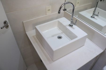 Apartamento à venda com 60m², 2 quartos e 1 vagaBanheiro 2