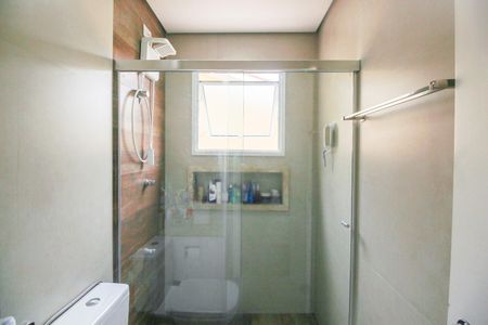 Casa de condomínio à venda com 165m², 3 quartos e 2 vagas Casa de condomínio à venda com 165m², 3 quartos e 2 vagasBanheiro da Suíte