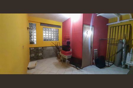 Casa à venda com 185m², 4 quartos e 2 vagas Casa à venda com 185m², 4 quartos e 2 vagasDepósito