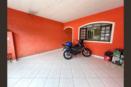 Casa à venda com 299m², 3 quartos e 2 vagas Casa à venda com 299m², 3 quartos e 2 vagasGaragem