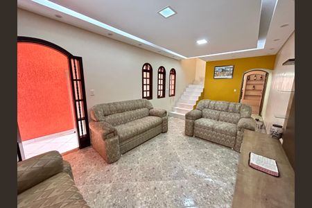 Casa à venda com 299m², 3 quartos e 2 vagas Casa à venda com 299m², 3 quartos e 2 vagasSala