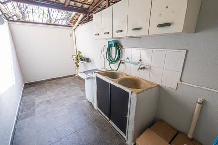 Apartamento para alugar com 75m², 3 quartos e 1 vagaarea privativa e de serviço