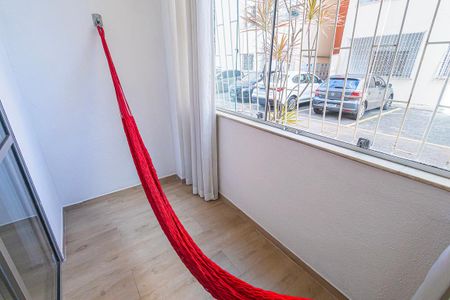 Apartamento para alugar com 75m², 3 quartos e 1 vagavaranda