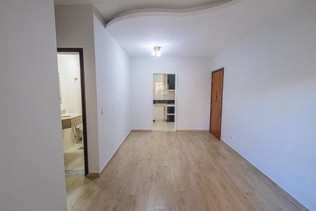 sala de apartamento para alugar com 3 quartos, 75m² em São Luiz, Belo Horizonte