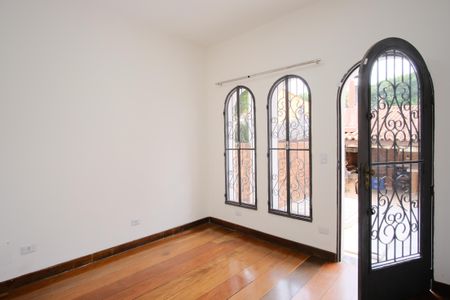 Casa à venda com 320m², 5 quartos e 3 vagasAntessala