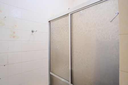 Casa à venda com 320m², 5 quartos e 3 vagasBanheiro da Suíte de serviço