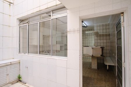 Casa à venda com 320m², 5 quartos e 3 vagasÁrea de Serviço