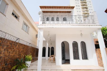 Casa à venda com 320m², 5 quartos e 3 vagasFrente