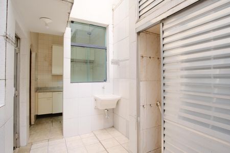 Casa à venda com 320m², 5 quartos e 3 vagasÁrea de Serviço