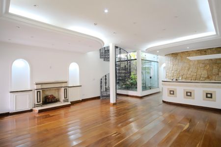 Casa à venda com 320m², 5 quartos e 3 vagasSala