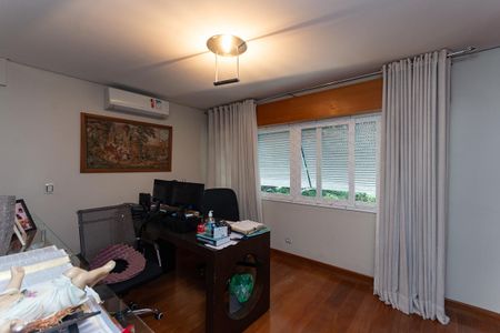 Apartamento à venda com 195m², 3 quartos e 2 vagasQuarto 1