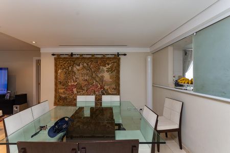 Apartamento à venda com 195m², 3 quartos e 2 vagasSala