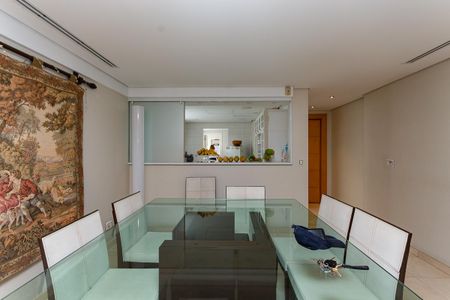 Apartamento à venda com 195m², 3 quartos e 2 vagasSala