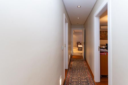 Apartamento à venda com 195m², 3 quartos e 2 vagasCorredor