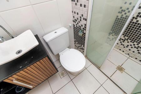 Apartamento para alugar com 47m², 2 quartos e sem vaga Apartamento para alugar com 47m², 2 quartos e sem vagaBanheiro