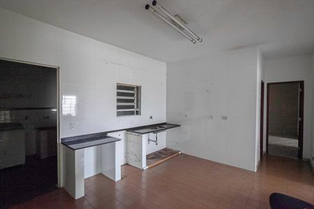 Casa à venda com 273m², 2 quartos e 4 vagas Casa à venda com 273m², 2 quartos e 4 vagasCozinha