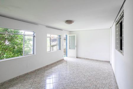 Casa à venda com 273m², 2 quartos e 4 vagas Casa à venda com 273m², 2 quartos e 4 vagasSala