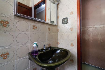 Casa à venda com 190m², 3 quartos e 1 vagaBanheiro