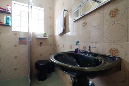 Casa à venda com 190m², 3 quartos e 1 vagaBanheiro