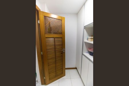 Apartamento à venda com 119m², 3 quartos e 2 vagasDespensa