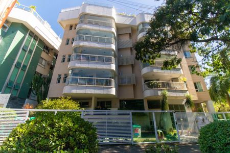 Apartamento à venda com 119m², 3 quartos e 2 vagasFachada
